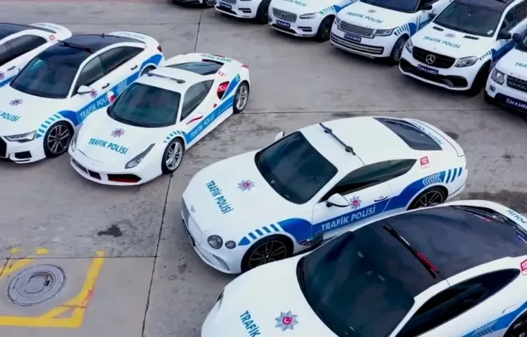 politia din turcia investeste in eleganta si performanta ferrari porsche si bentley echipate pentru o flota de 3 milioane de euro mfrh original