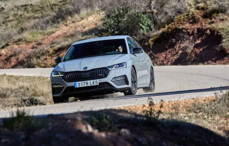 record de livrari pentru skoda in 2023 866800 de masini ajung pe drumuri modelul octavia pastreaza titlul de preferat al clientilor mfrh original