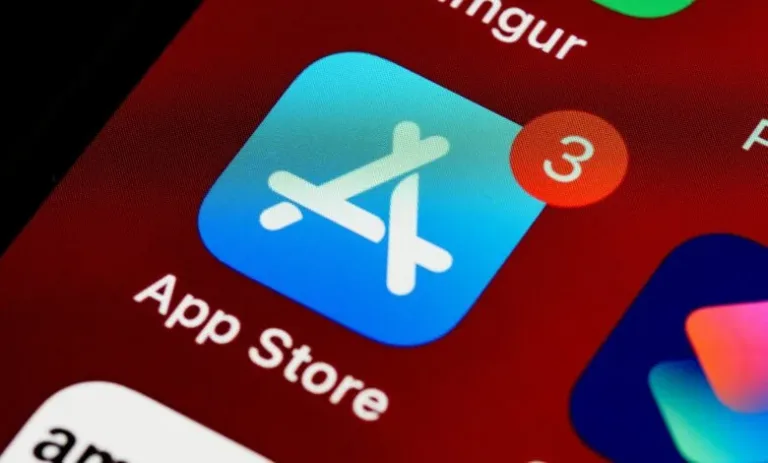 revolta in lumea aplicatiilor apple va permite instalarea aplicatiilor din piete independente dar doar in europa ce inseamna asta pentru utilizatori mfrh original