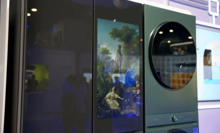 revolutie in bucatarie samsung introduce frigiderul viitorului un ai care iti citeste ingredientele si iti sugereaza retetele perfecte mfrh original