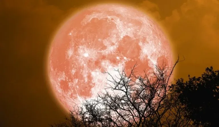 spectacolul ceresc din 2024 super luni pline si super luna albastra un fenomen exceptional pentru ochii nostri mfrh original