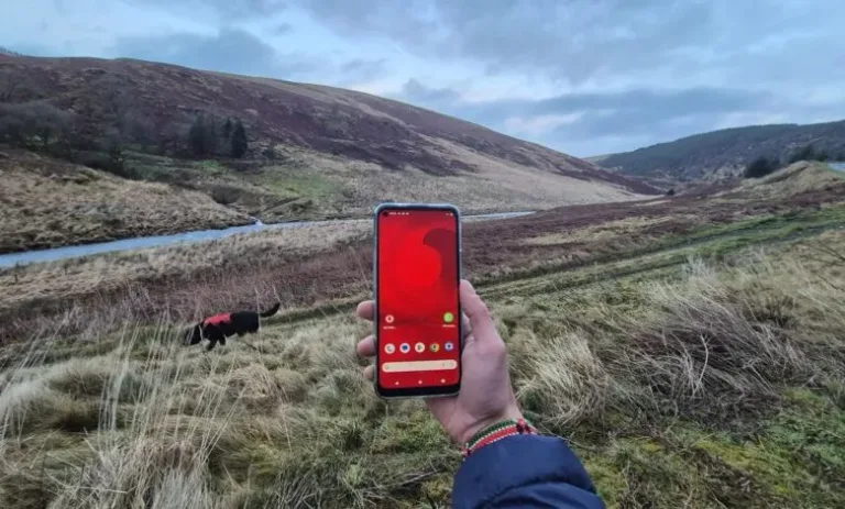 vodafone realizeaza primul apel video prin satelit cu un telefon obisnuit ce inseamna aceasta pentru viitorul comunicatiilor mfrh original