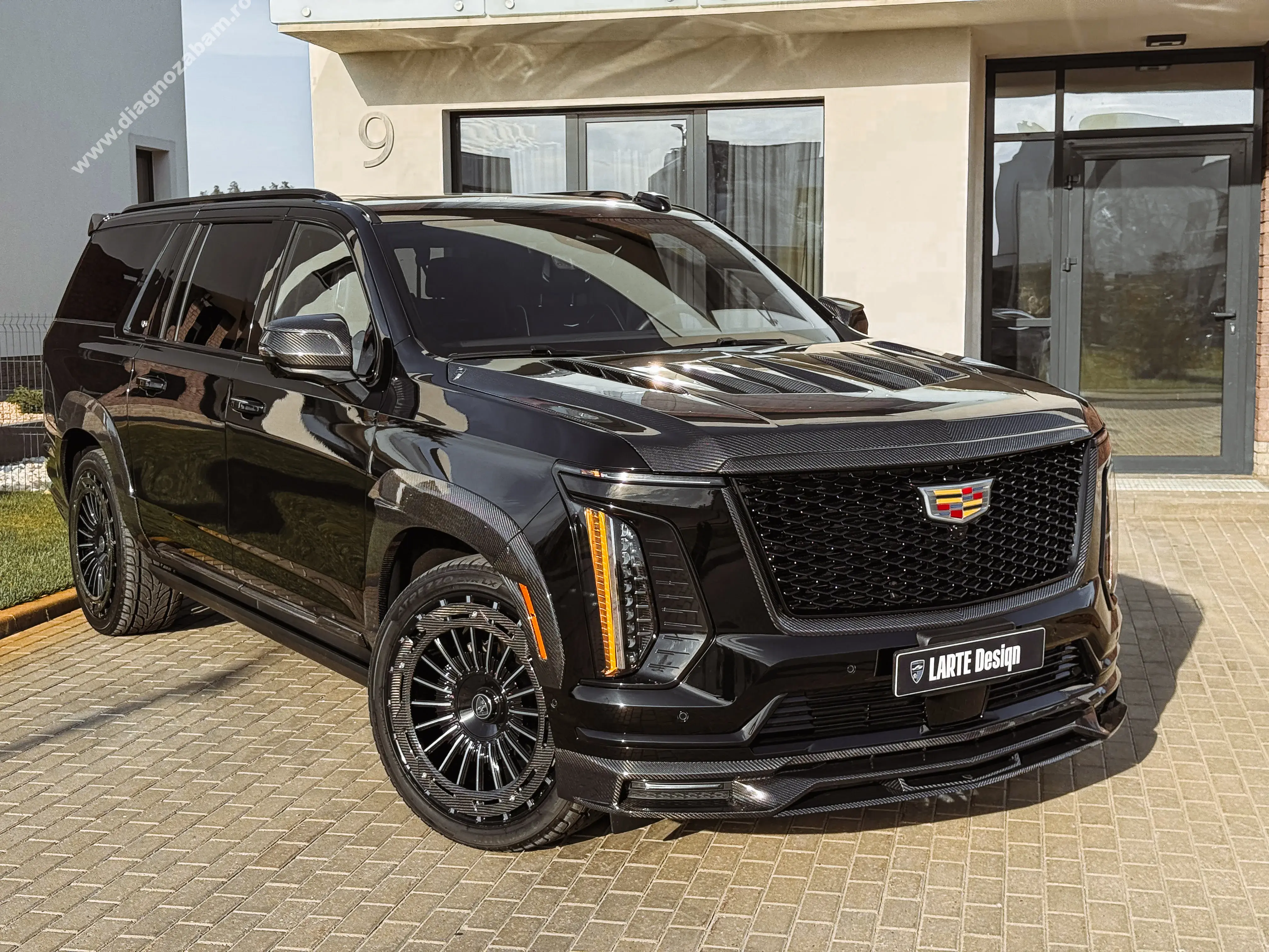 Cadillac Escalade by LARTE () Cadillac Escalade by LARTE ()
