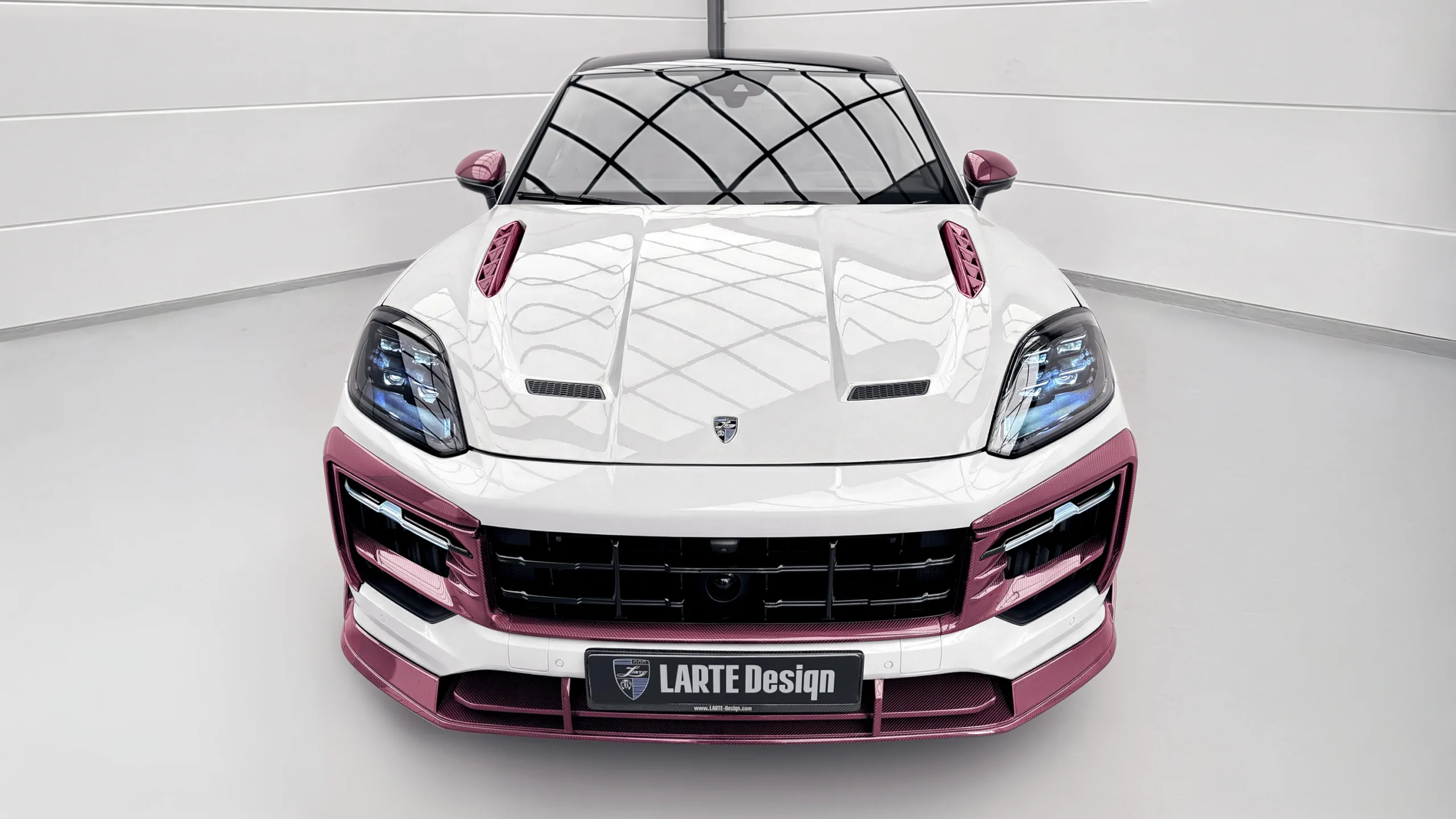 Hood Larte Cayenne white horizontal 01