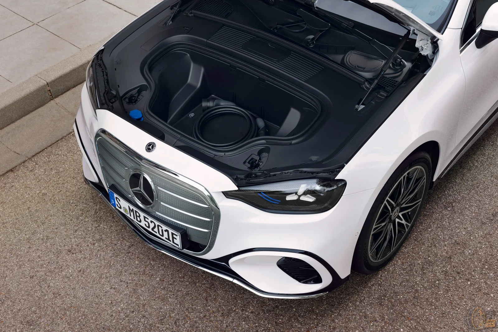 Mercedes C Klasse EQ