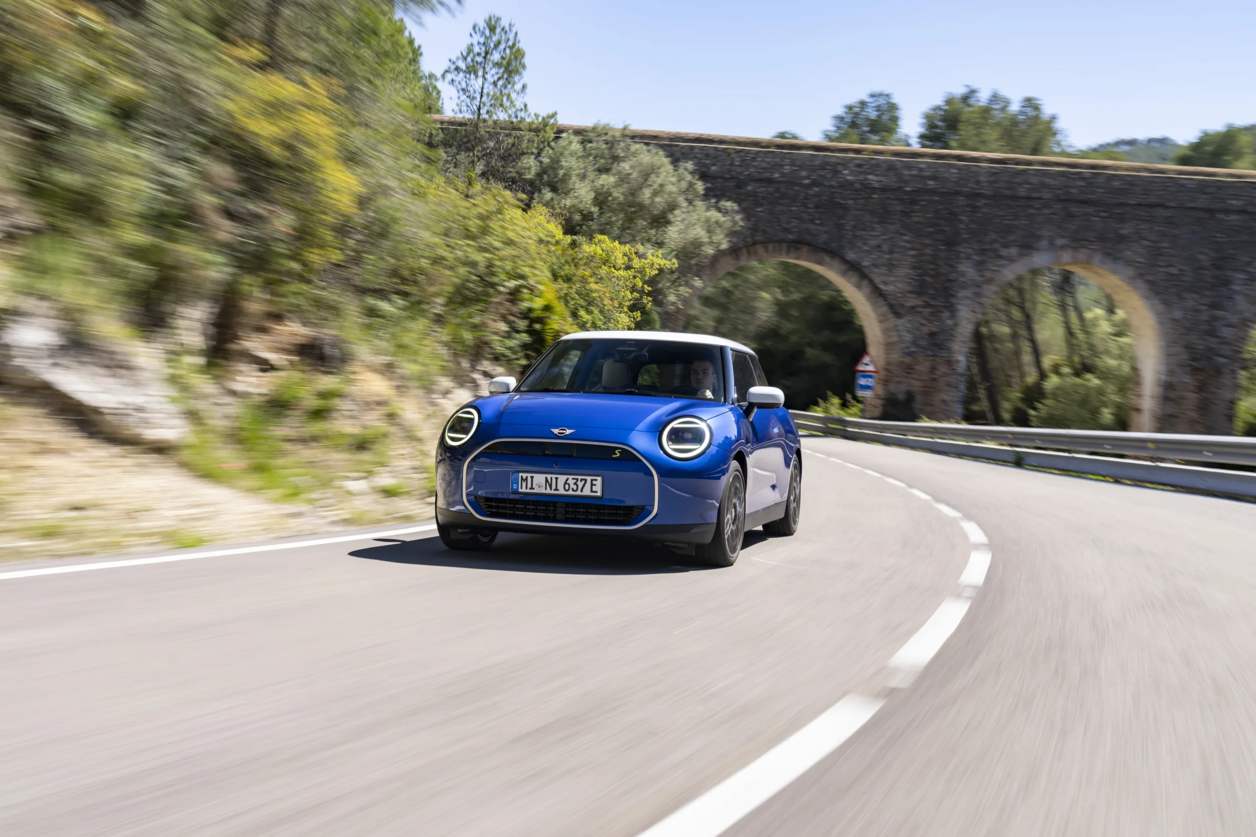 P highRes mini cooper se