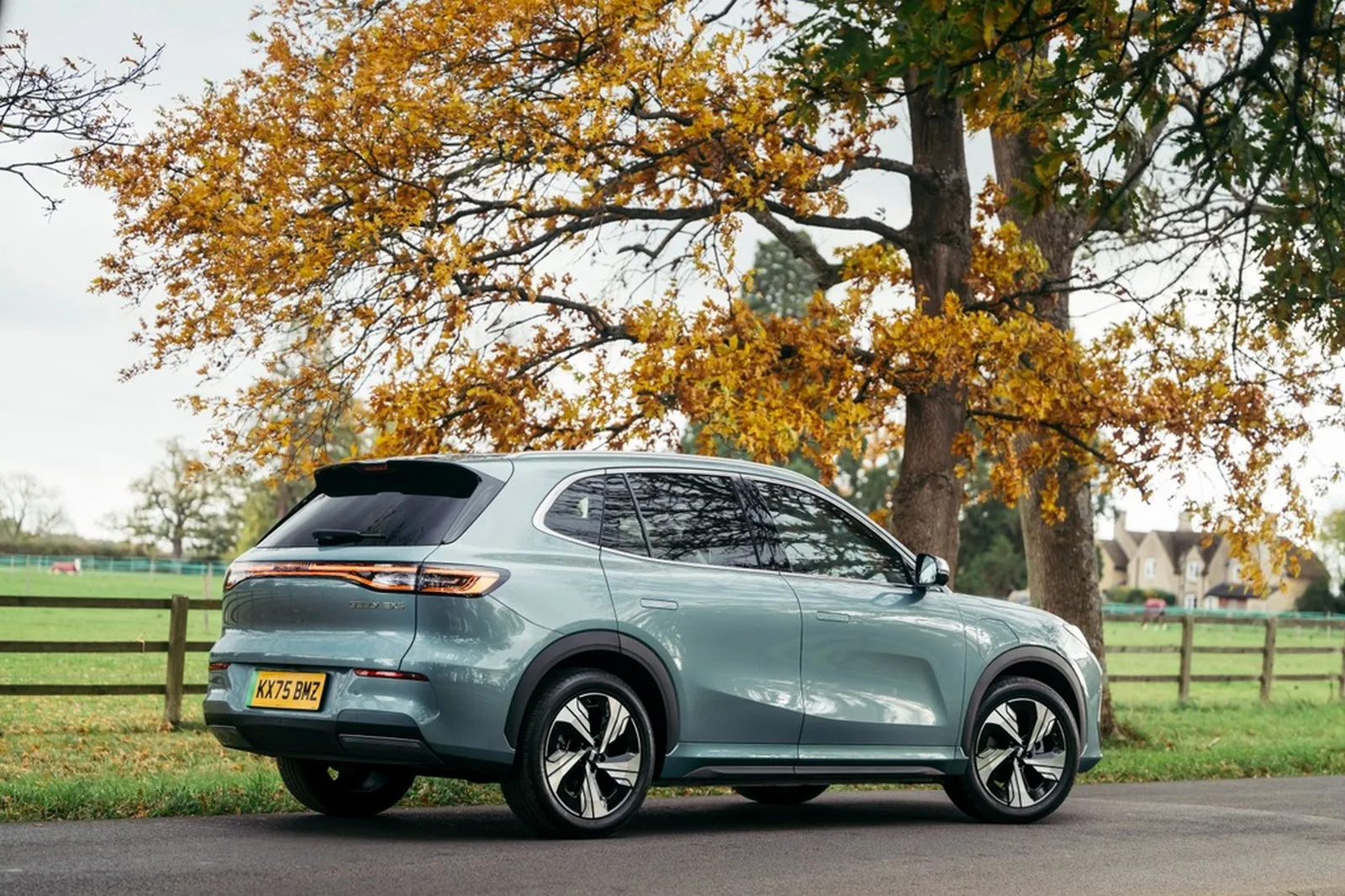 Geely EX E SUV