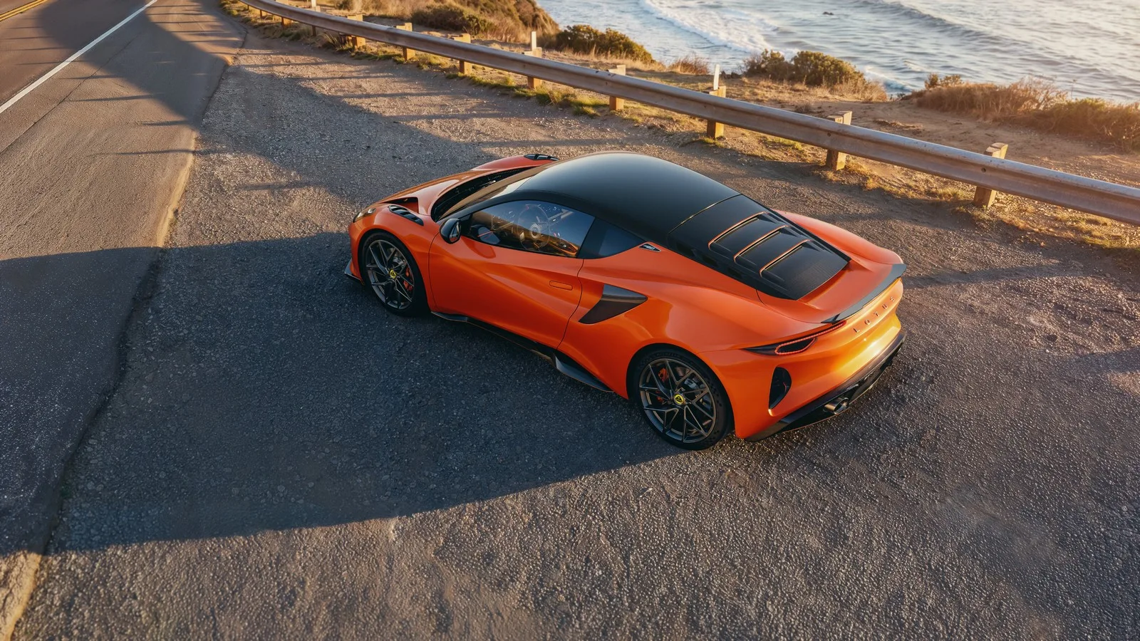 Lotus Emira Sport