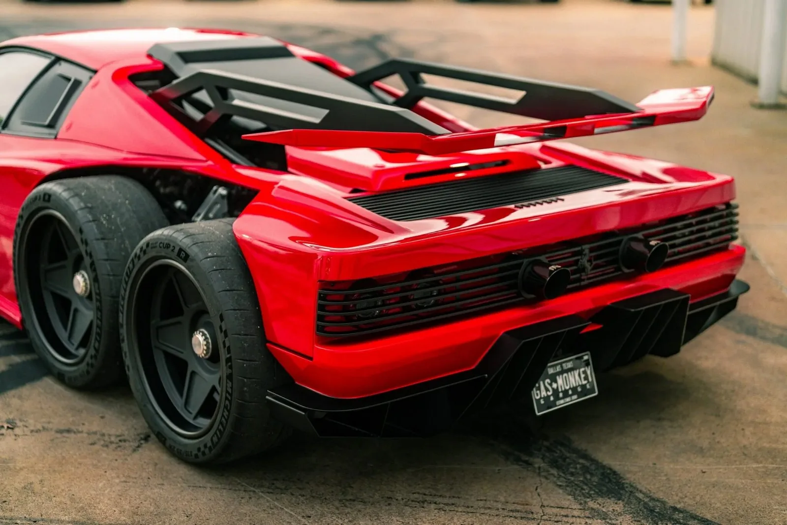 Ferrari Testarossa x F Gas Monkey Tuning