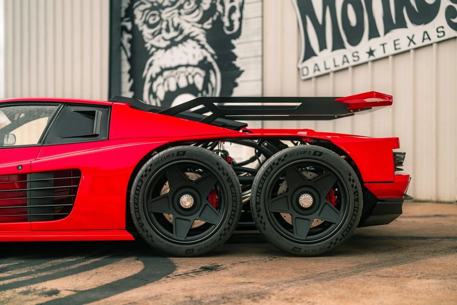Ferrari Testarossa x F Gas Monkey Tuning