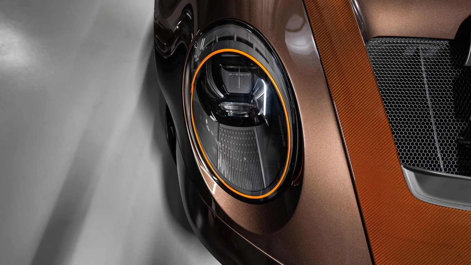Sonderwunsch GT RS macadamiametallic braun