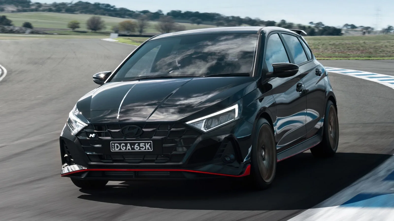 Hyundai i N Shadow Edition