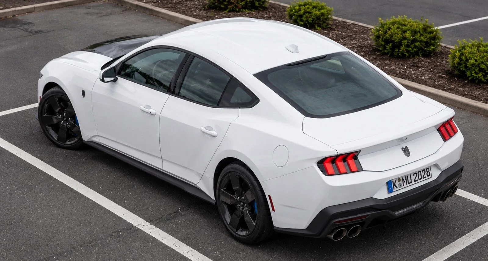 Ford Mustang Dark Horse Limousine e