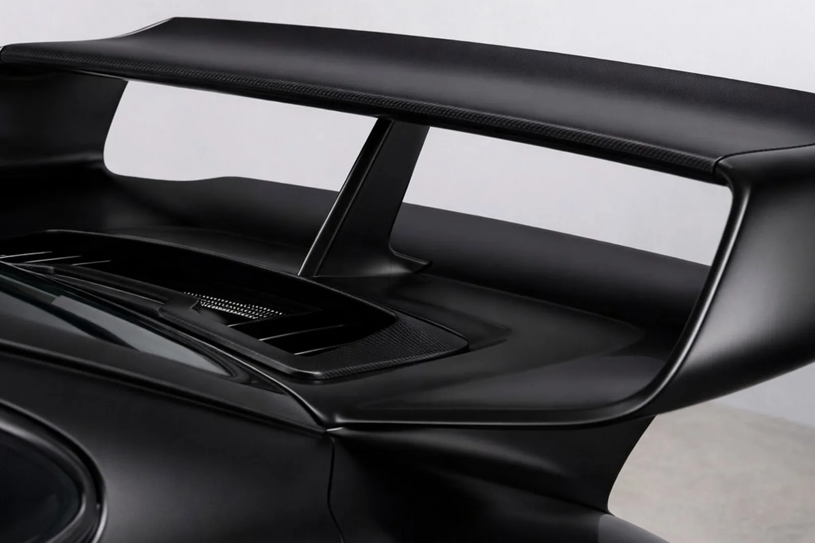 Gunther Werks F Black Stealth Fighter Edition Slantnose