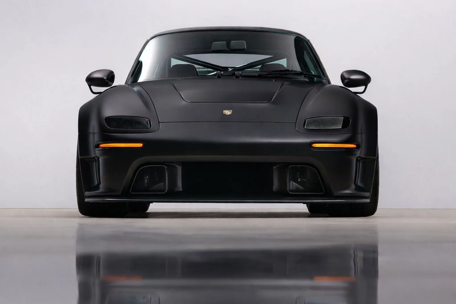 Gunther Werks F Black Stealth Fighter Edition Slantnose