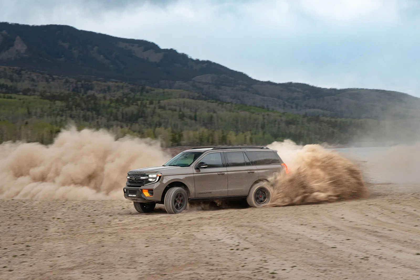 Hennessey VelociRaptor SUV Expedition Familien SUV