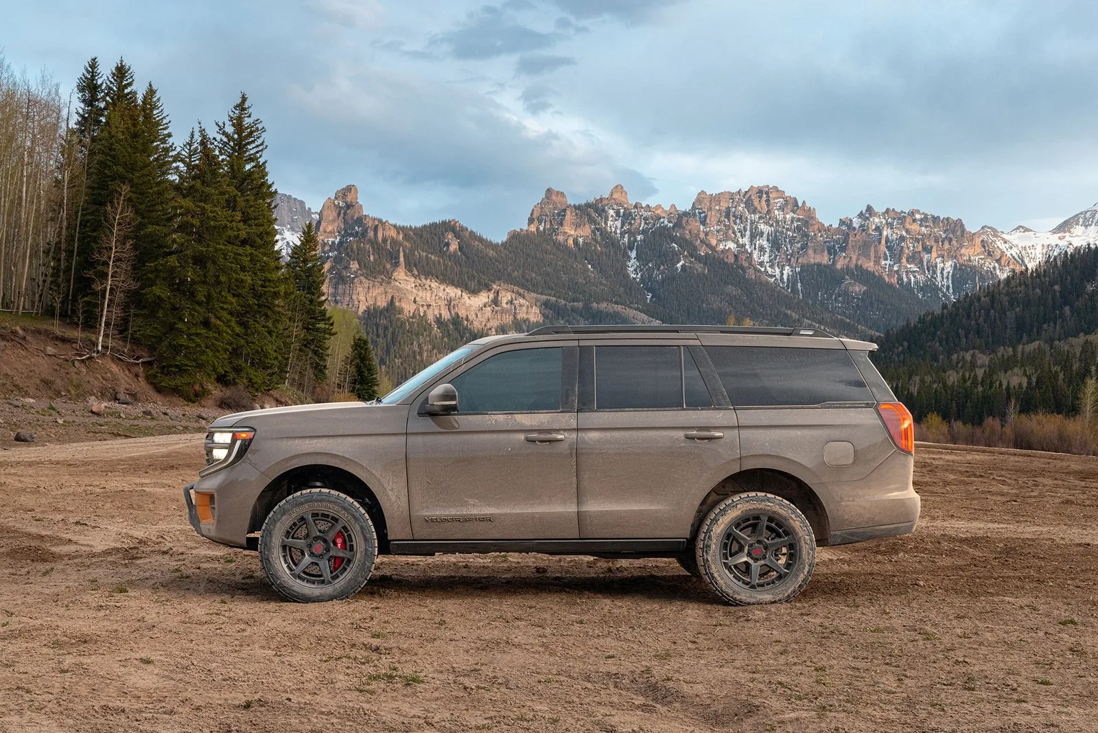 Hennessey VelociRaptor SUV Expedition Familien SUV