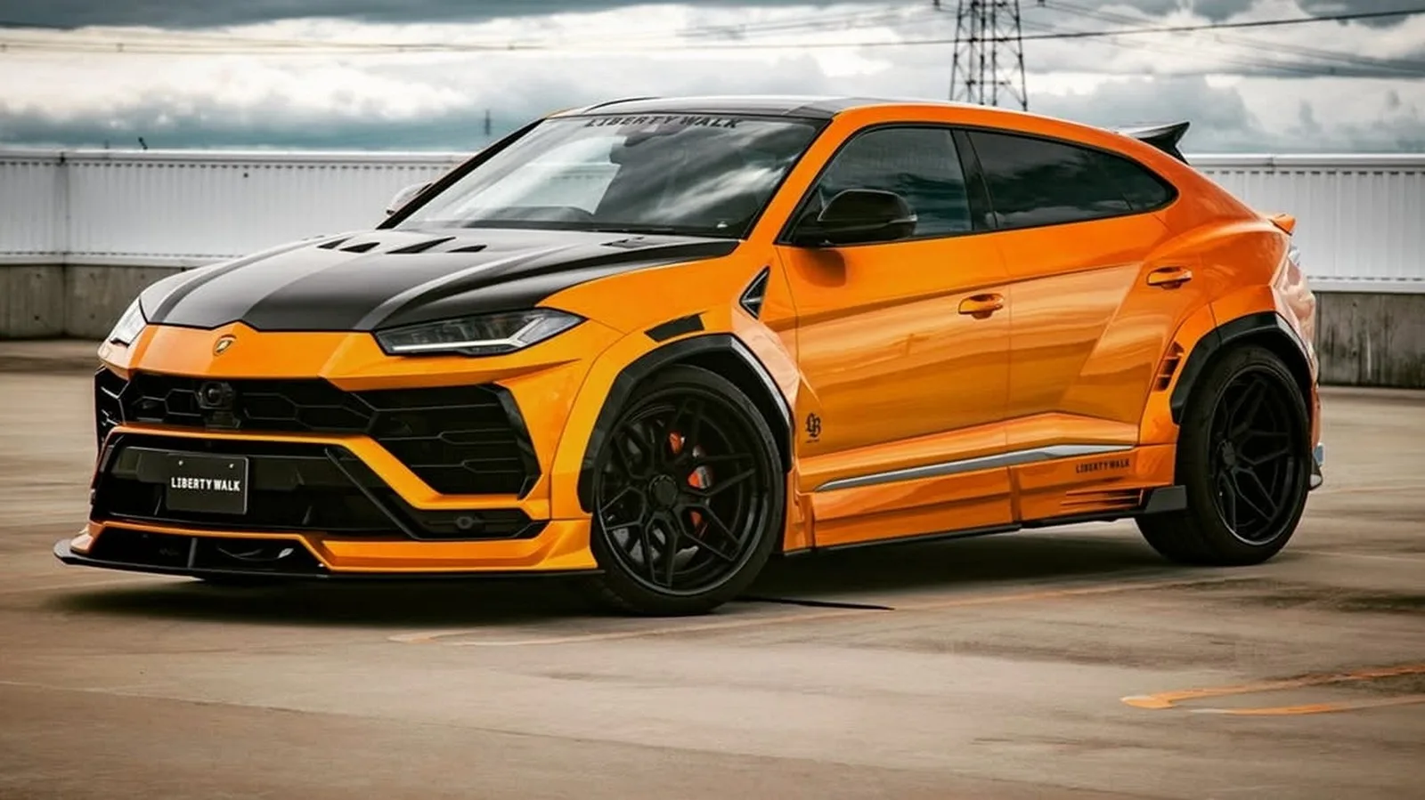 Liberty Walk Lamborghini Urus SUV Widebody