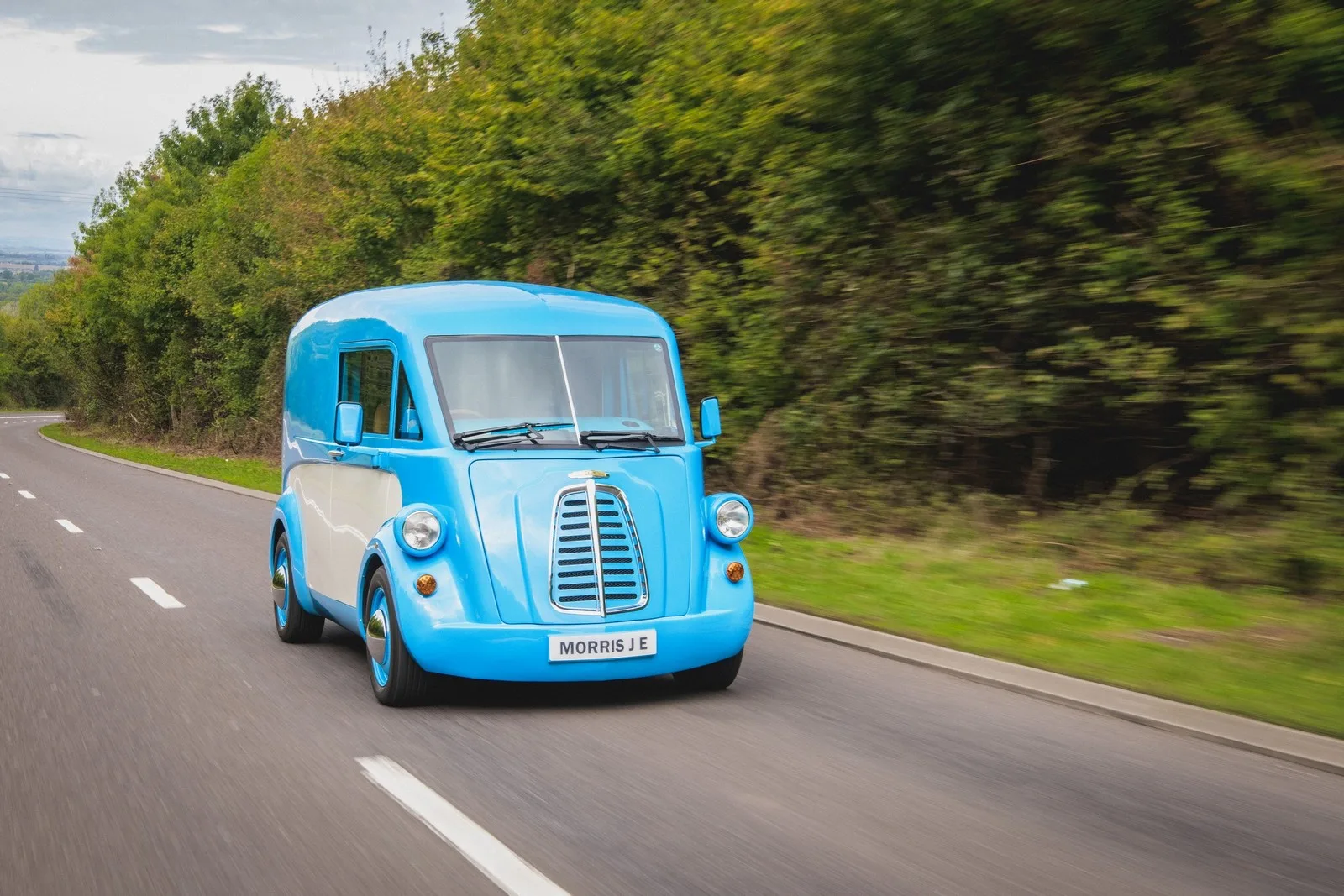 Morris JE Delivery Van Retro E Transporter