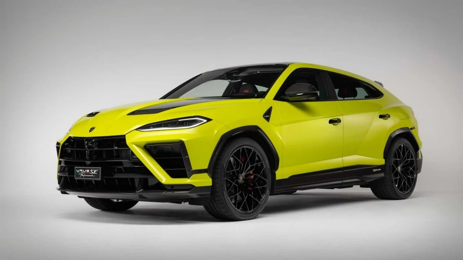 Lamborghini Urus SE Performante
