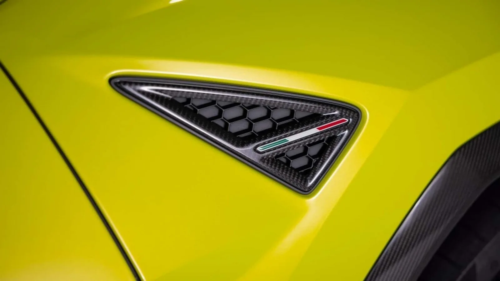 Lamborghini Urus SE Performante