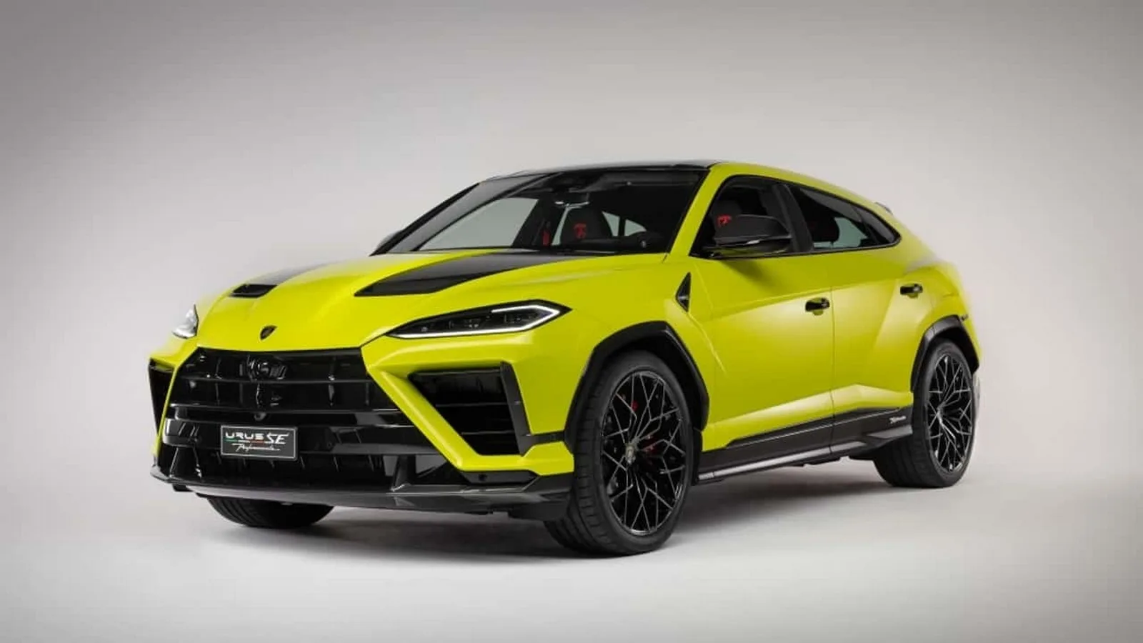 Lamborghini Urus SE Performante