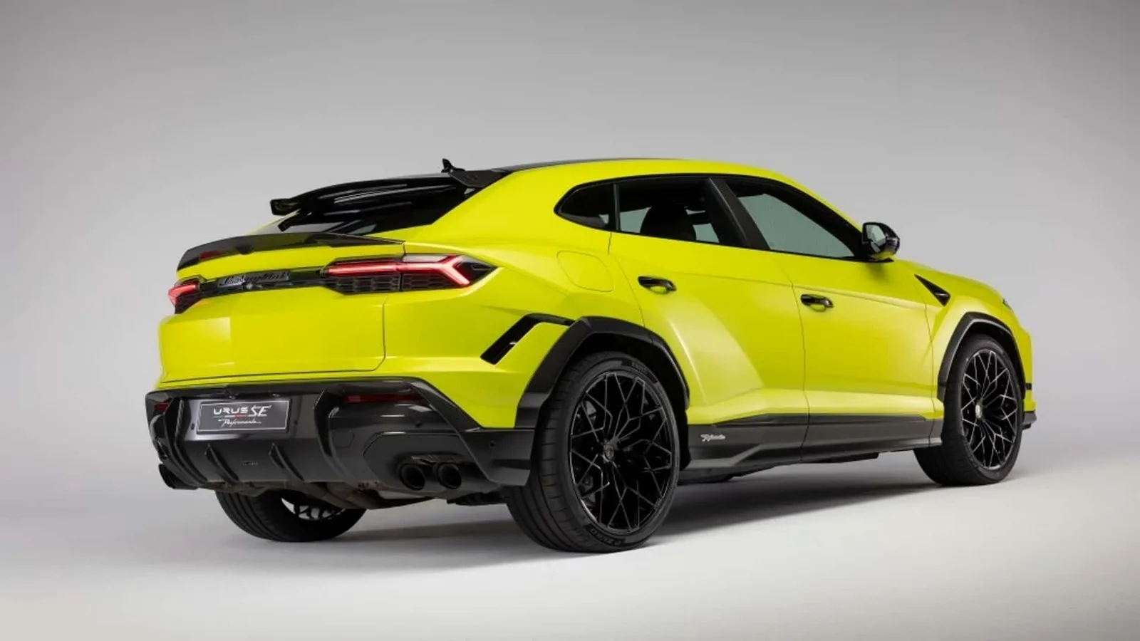 Lamborghini Urus SE Performante