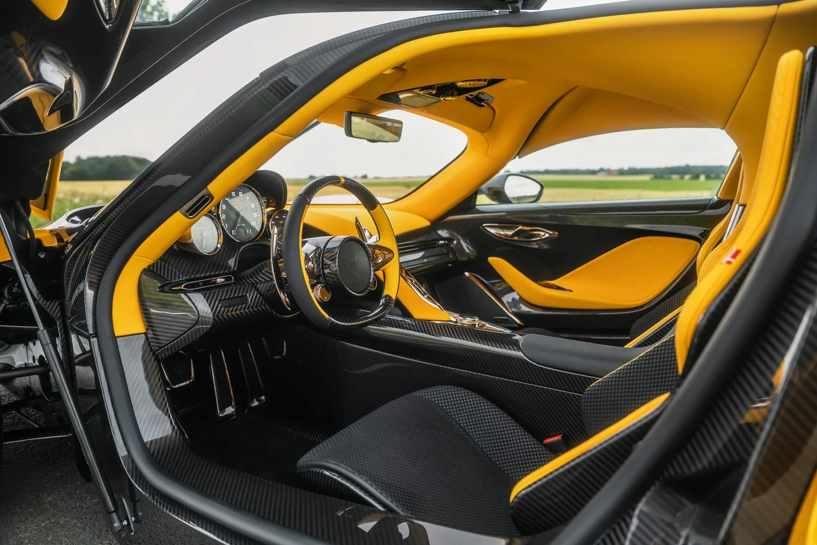 Zenvo Aurora Tur Hypercar