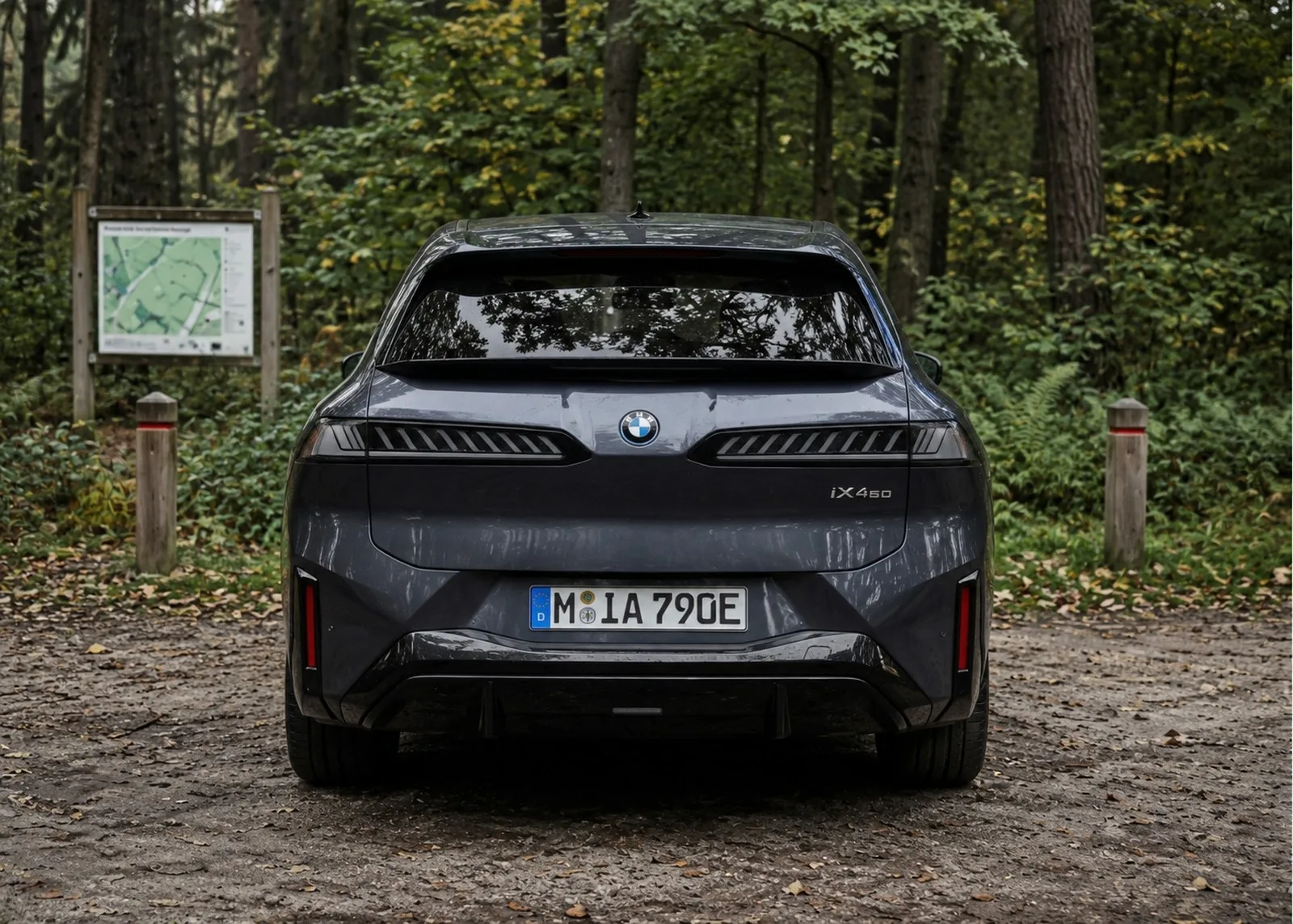 BMW iX NA Rendering Elektro SUV Coupe