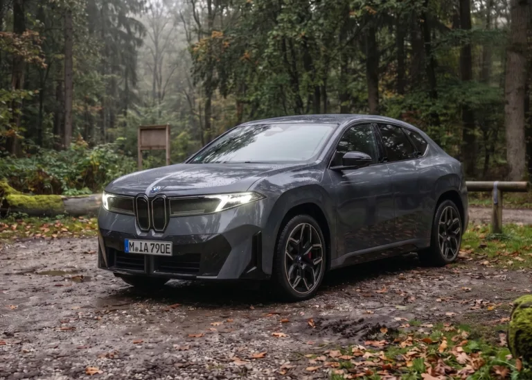 BMW iX4 NA7 Rendering Reveals 800V SUV-Coupe