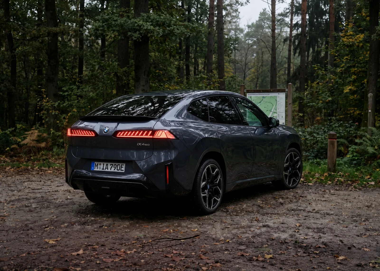 BMW iX NA Rendering Elektro SUV Coupe