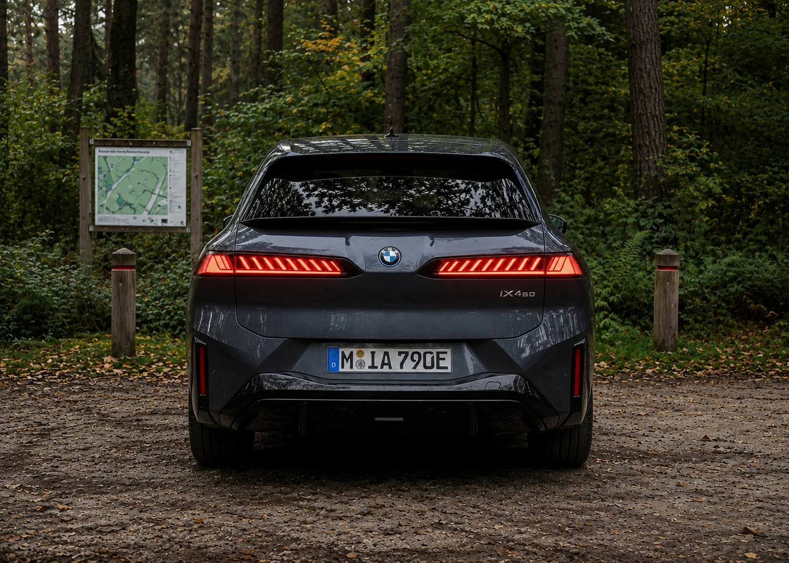 BMW iX NA Rendering Elektro SUV Coupe