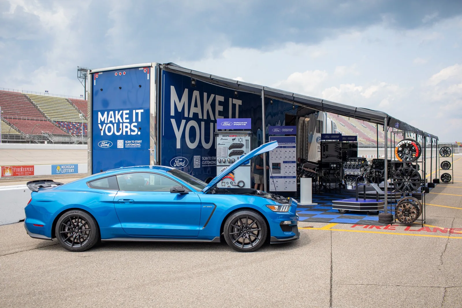 Custom Garage Ford Mustang FPS