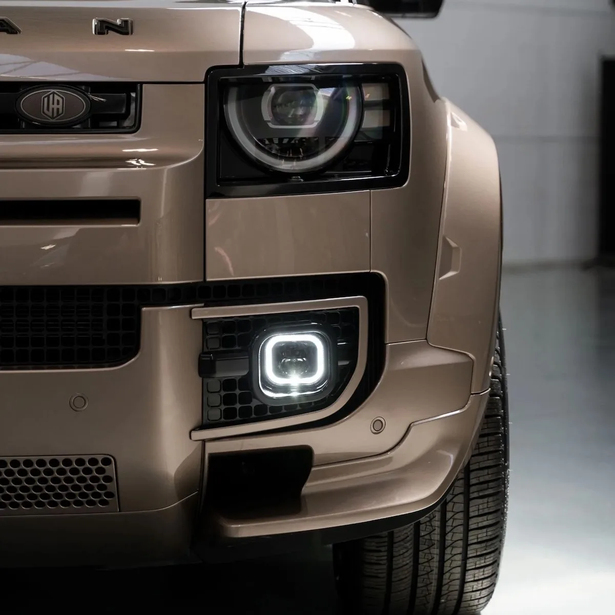 Land Rover Defender Pick up Urban Automotive Widetrack Avontur
