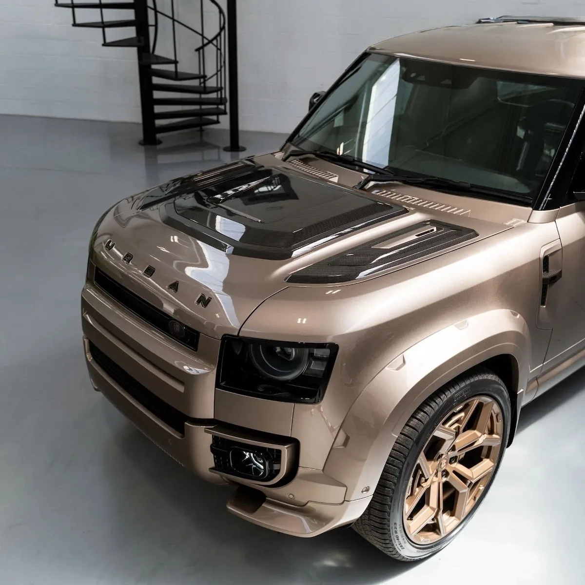 Land Rover Defender Pick up Urban Automotive Widetrack Avontur