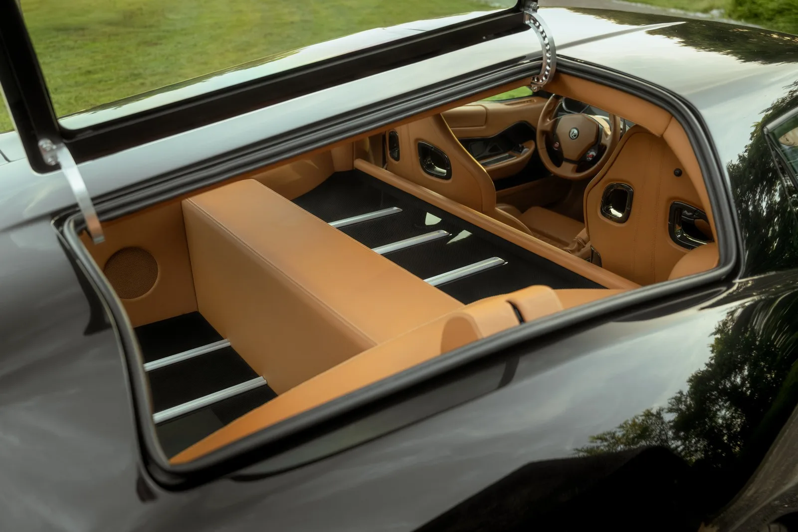 NIELS VAN ROIJ DESIGN Daytona Shooting Brake Hommage