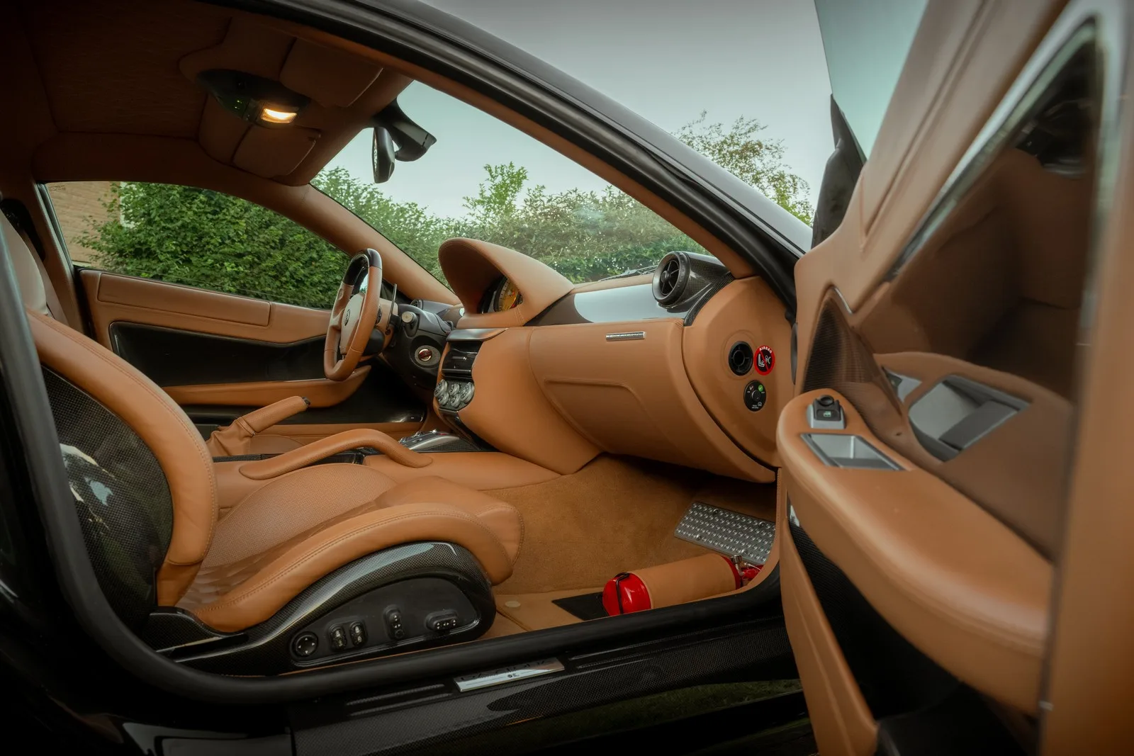 NIELS VAN ROIJ DESIGN Daytona Shooting Brake Hommage