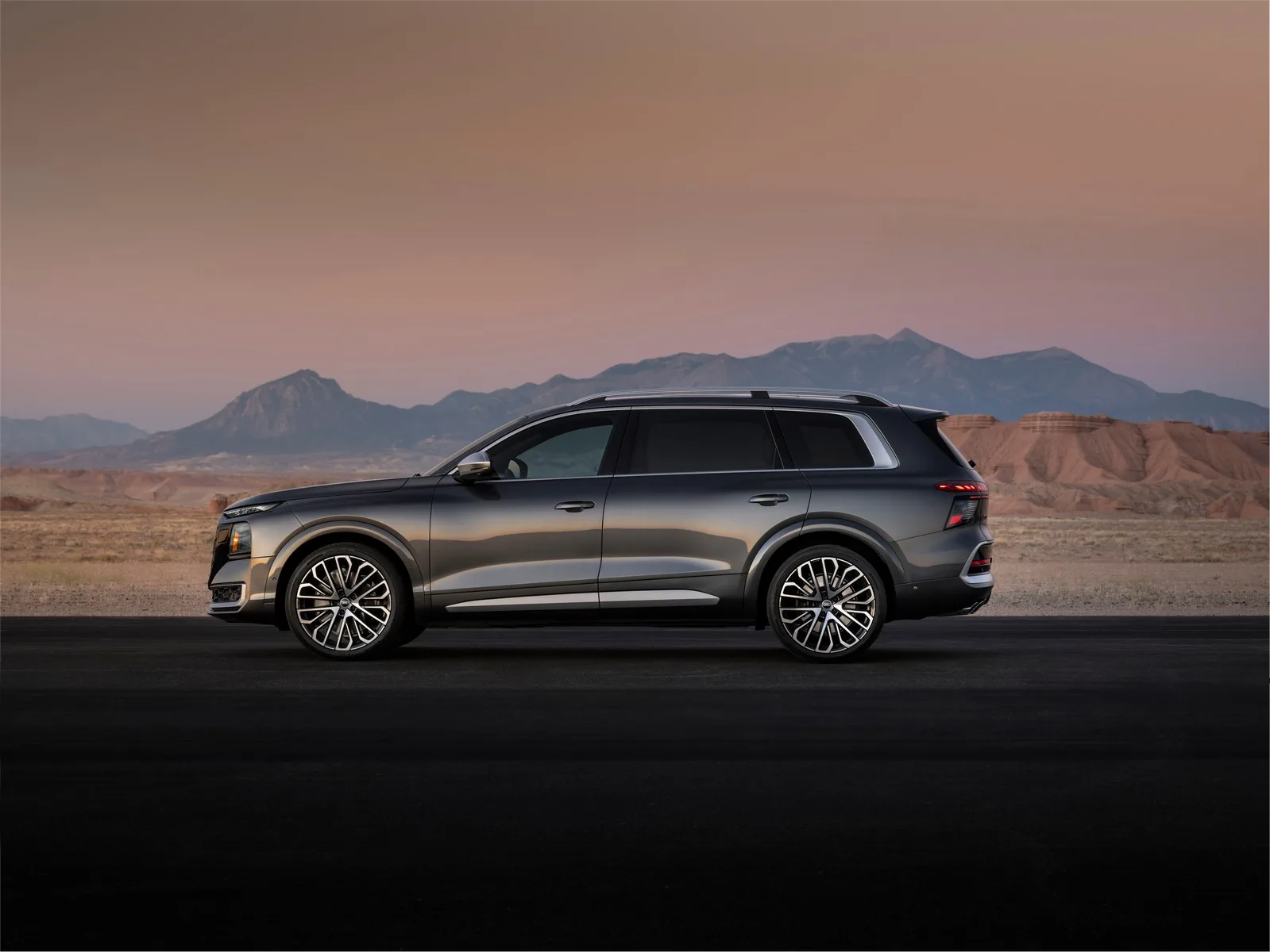 Audi SQ Luxus SUV V