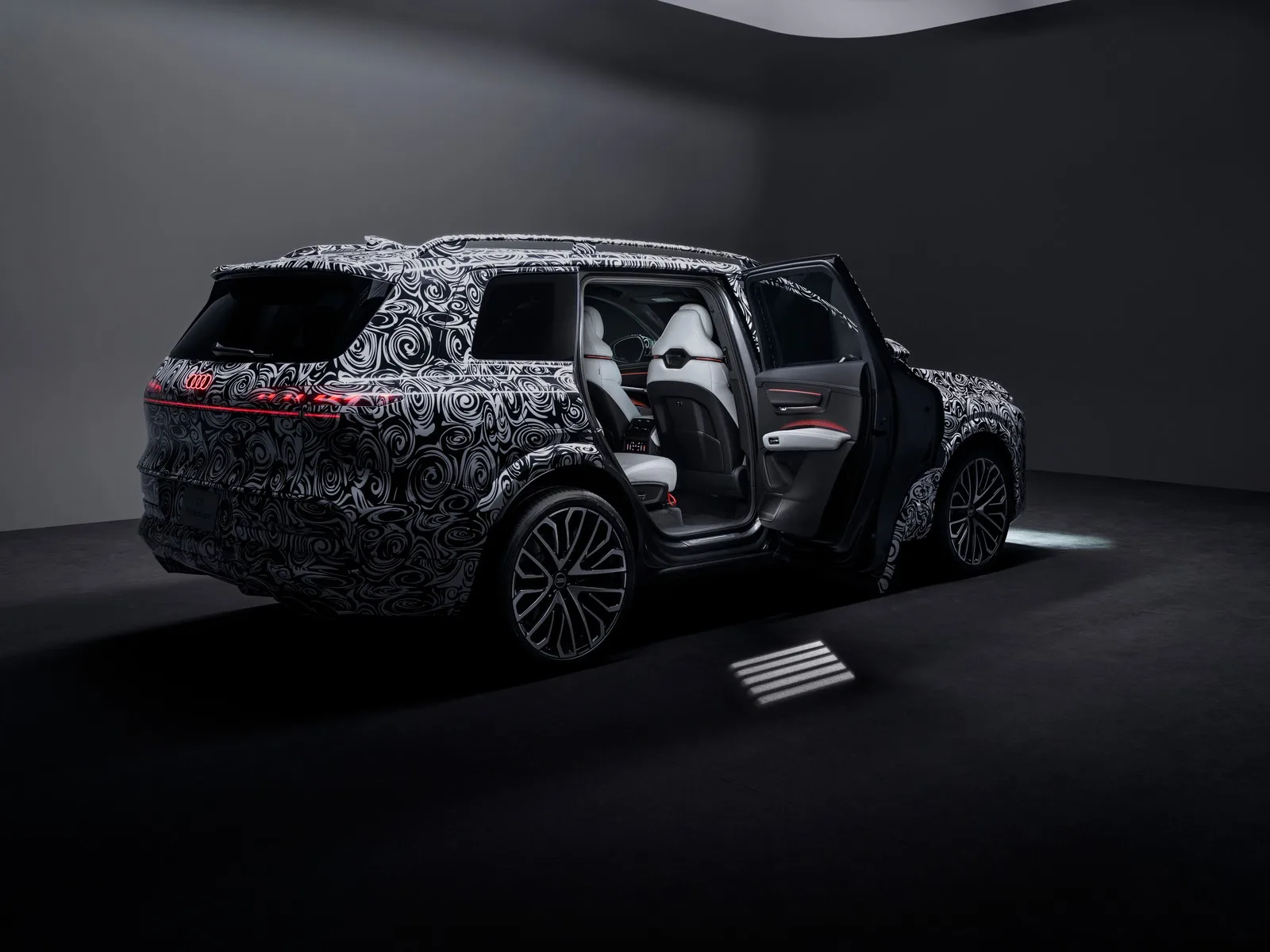 Audi SQ Luxus SUV V