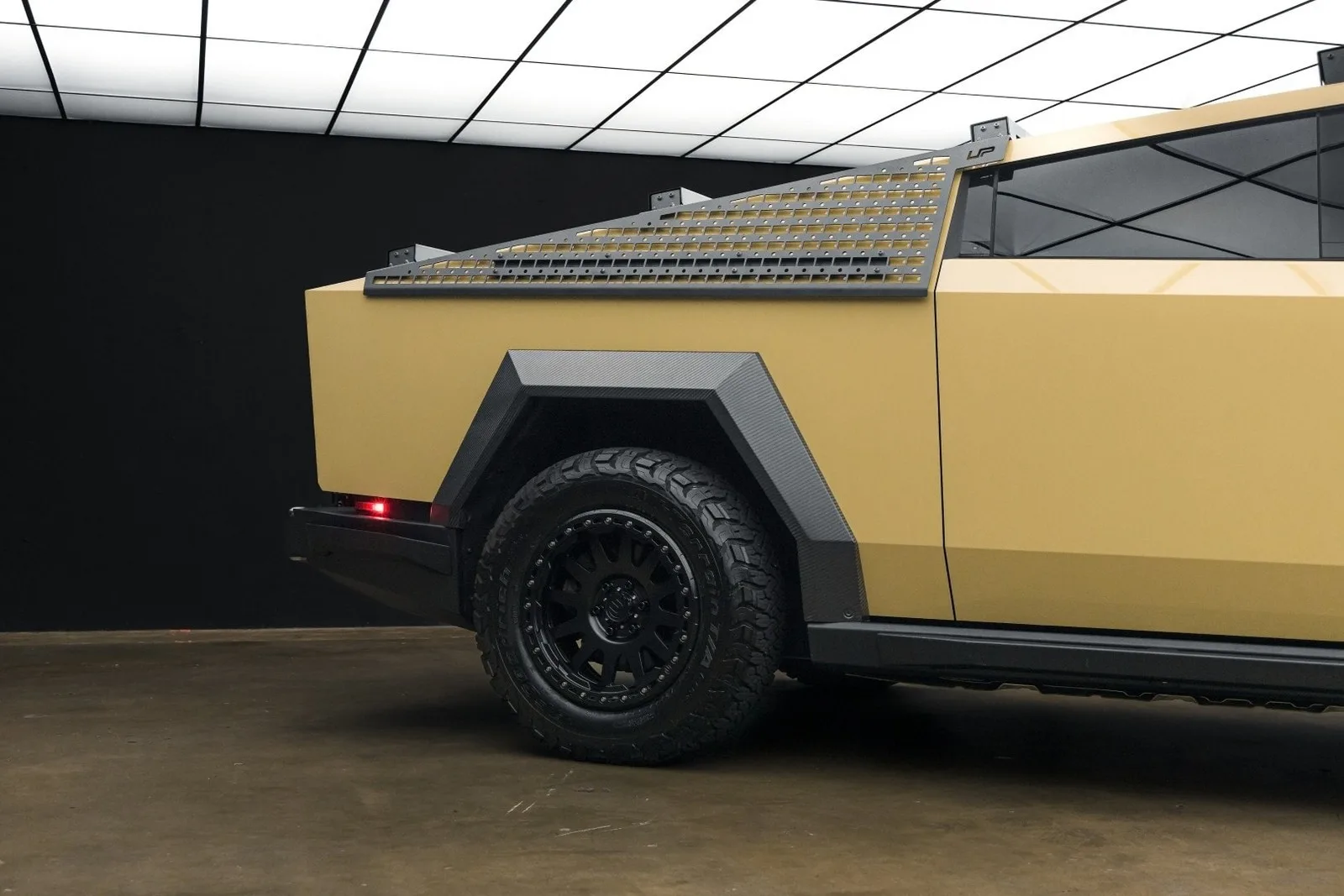 Tesla Cybertruck UP INVINCIBLE