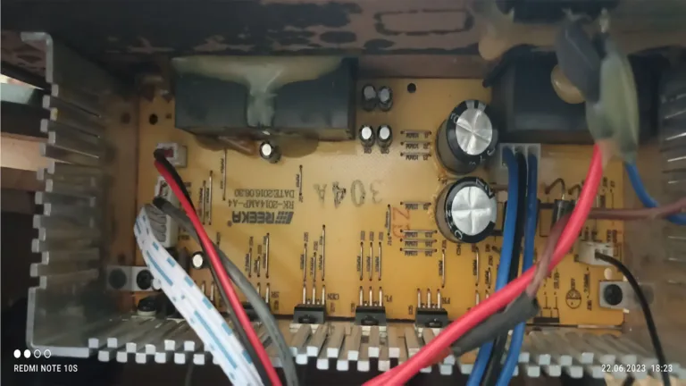 This $2 Fix Saved My Akai SS030A-5518 Amplifier!