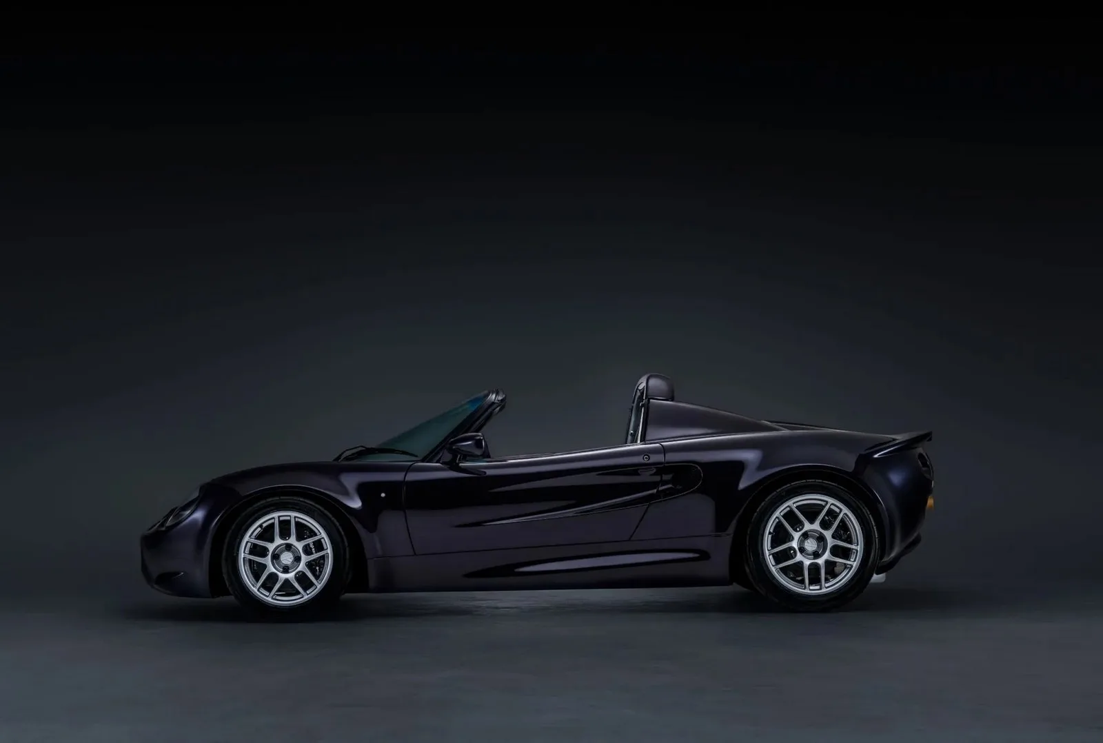 Lotus Elise VHPK Restomod Analogue Automotive